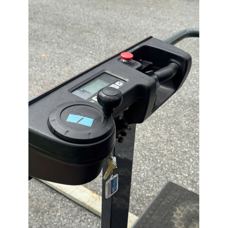 z6960071535888_7b1223191be9bc5d31991858b2c7f622