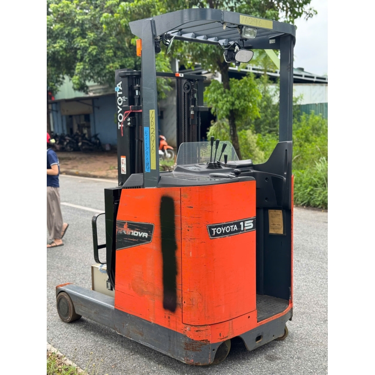 z6960115000739_fe540016124aeb550685672a6c950337