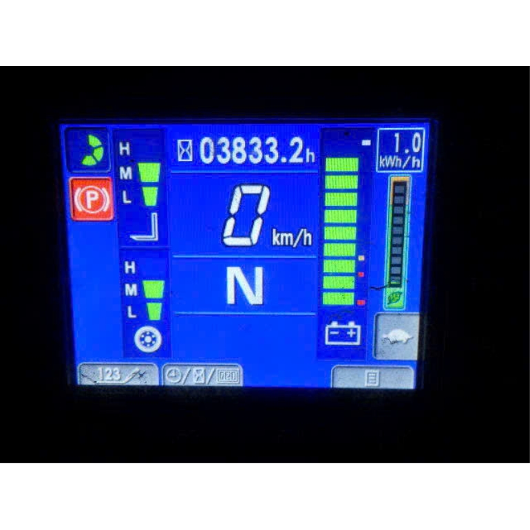 z6995341000393_94f83ce1616a441f74ce13a66a24b4bb