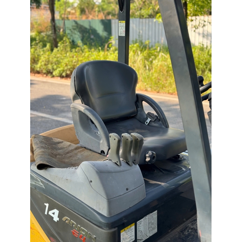 z7020132327379_71a6667e1904f4612e04129c693c08fb