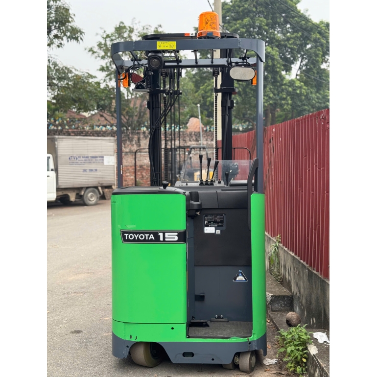 z7319109900688_9a9545443991b8116a82ac5d4c2184a2