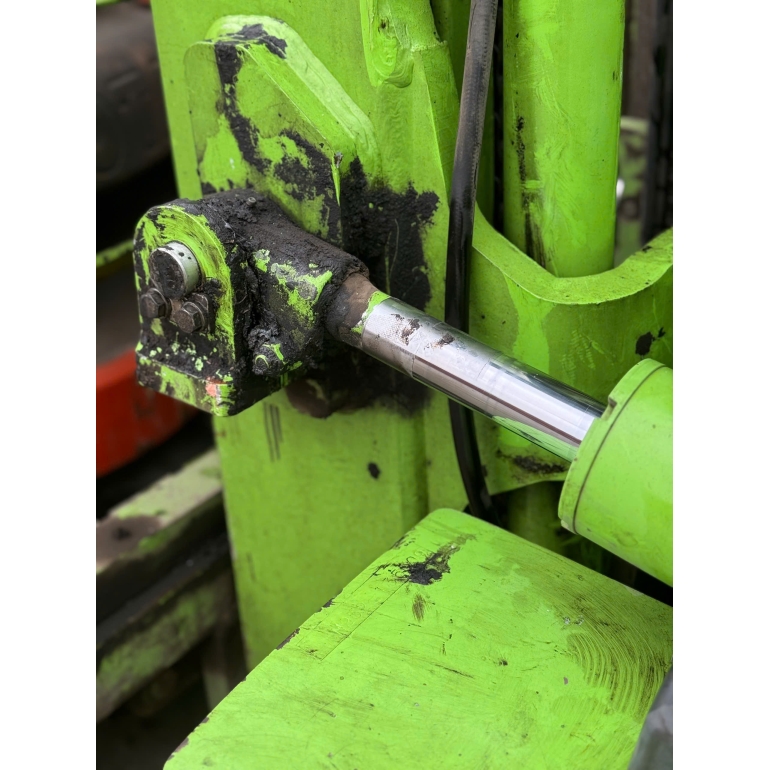 z7345672523008_0e0b77fd7cee17a00c61379d20444f13