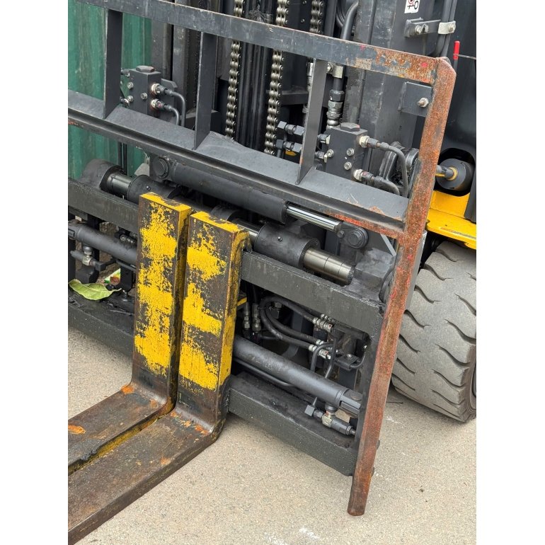 z7363646639973_54e609467558965a3956fea4094bd825