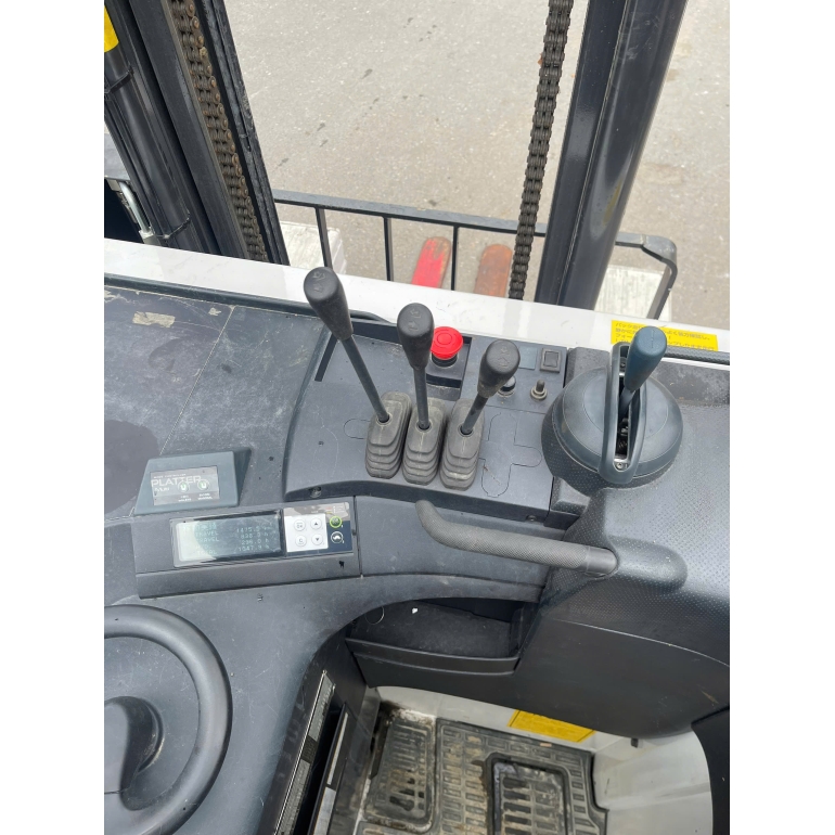 z7639596559818_975f393ddf9952ddfc4edbf005bffea8