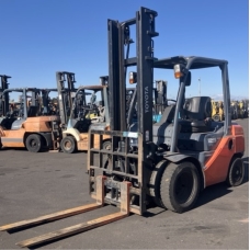 Xe Nâng Dầu cũ 2.5T, Toyota 02-8FD25 mã TV.D104 hàng Nhật Bãi chưa qua sử dụng tại Việt Nam