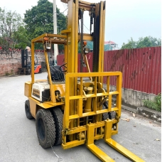 Xe nâng dầu Nhật Bãi 2.5T Komatsu model FD25-10, hàng đã qua sử dụng (Nhật Bản),mã xe TV.D090 