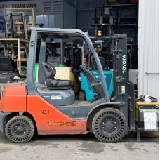 Xe nâng dầu Nhật Bãi 2.5T Toyota, Model 02-8FD25, hàng đã qua sử dụng (Nhật Bản),sản xuất năm 2020, mã xe TV.D053