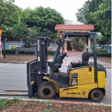 Xe nâng điện cũ ngồi lái 2.5T, KOMATSU FE25-1, hàng đã qua sử dụng (Nhật Bản),sản xuất năm 2016, mã xe TV.E258