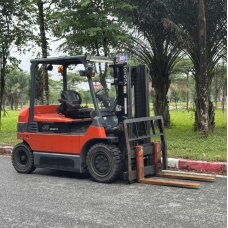 Xe nâng điện cũ ngồi lái 4.0T, TOYOTA 7FBM40, hàng đã qua sử dụng (Nhật Bản),sản xuất năm 2015,mã xe TV.E369