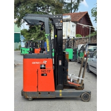 z7098019198886_6a90c2129233f1569b3b652fb6f8e244