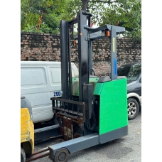 z7098023227055_27e63ff6e3ac1177e193fa719f9cf63c