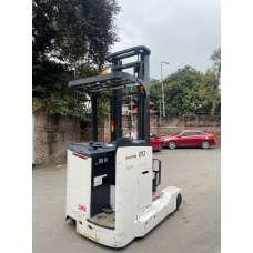 z7639596544078_63eb7fde63770b797de4d3b504269d3d