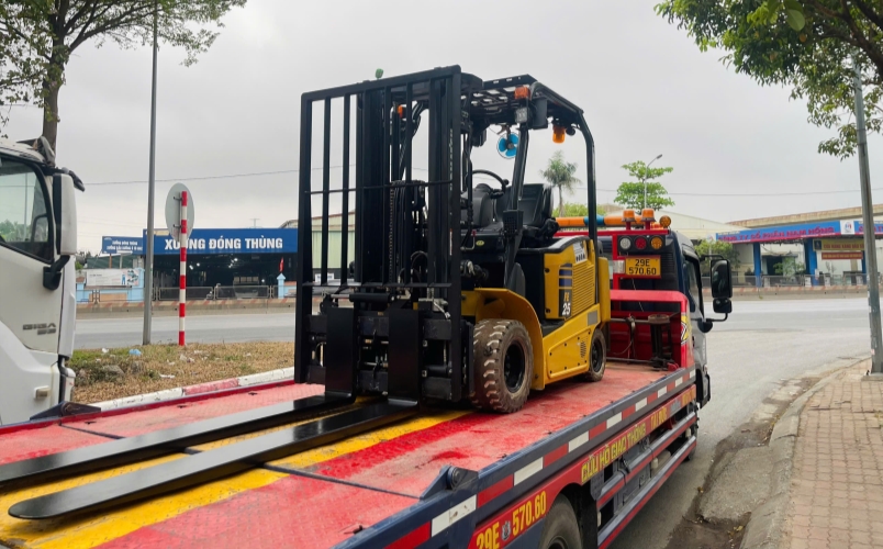 Hoạt Động Bàn Giao Xe Nâng Điện Ngồi Lái 2.5T Komatsu Ngày 20/3/2026